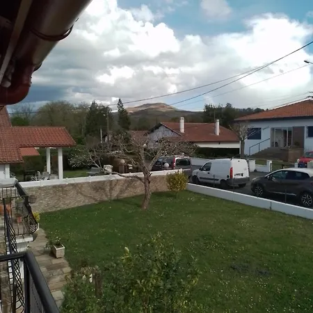 Apartment Entre Montagne Et Cambo-les-Bains